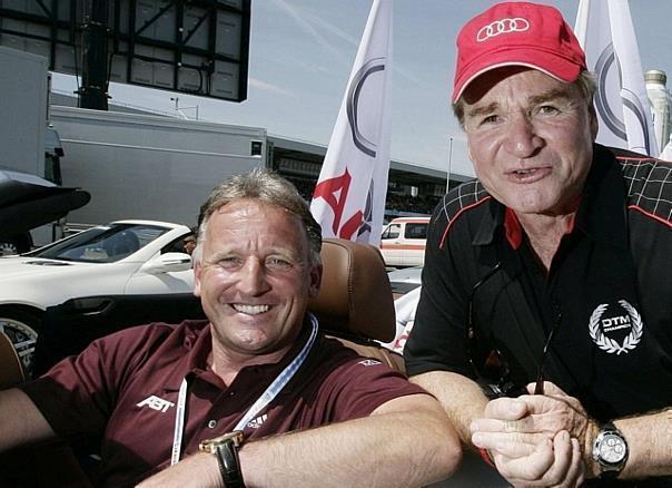 DTM-Fans bei Audi zu Gast: Schauspieler Fritz Wepper und Andi Brehme, Fußball-Weltmeister von 1990, freuen sich auf das Deutschland-Finale in Hockenheim. Foto: Audi/Auto-Reporter.NET